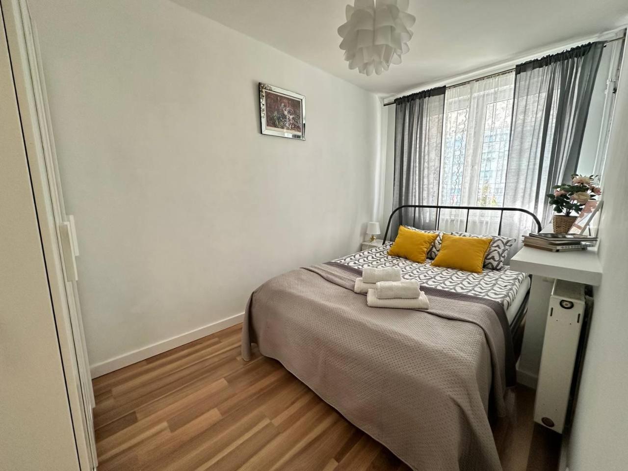 5Centrum Stanislawa Moniuszki10 Wi-Fi 1Gb Sek วอร์ซอ ภายนอก รูปภาพ